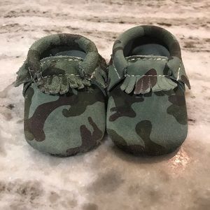 Freshly Picked camo moccasins